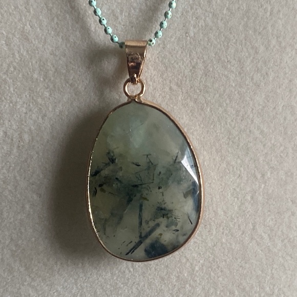 Moss Agate Pendant Necklace - Picture 2 of 8